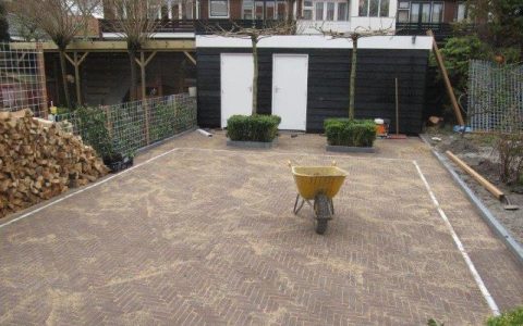 Complete herinrichting voor- en achtertuin