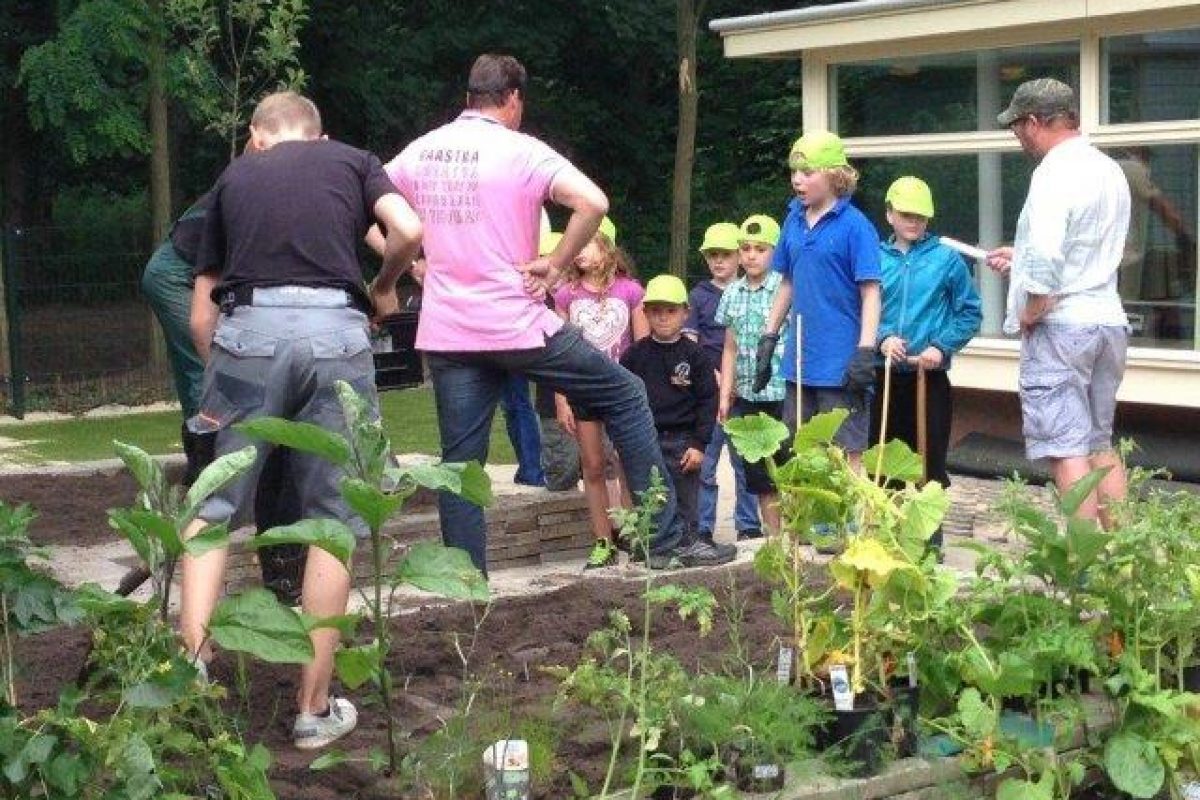 Tuinaanleg / bestrating voor Klusbrigade RTL 4