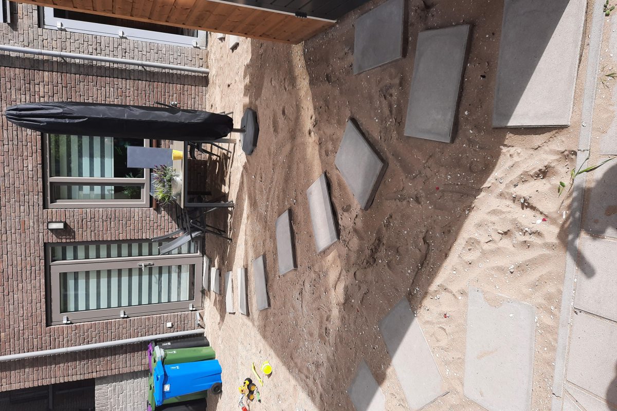 2 tuintjes naast elkaar in Delft klein maar Fijn